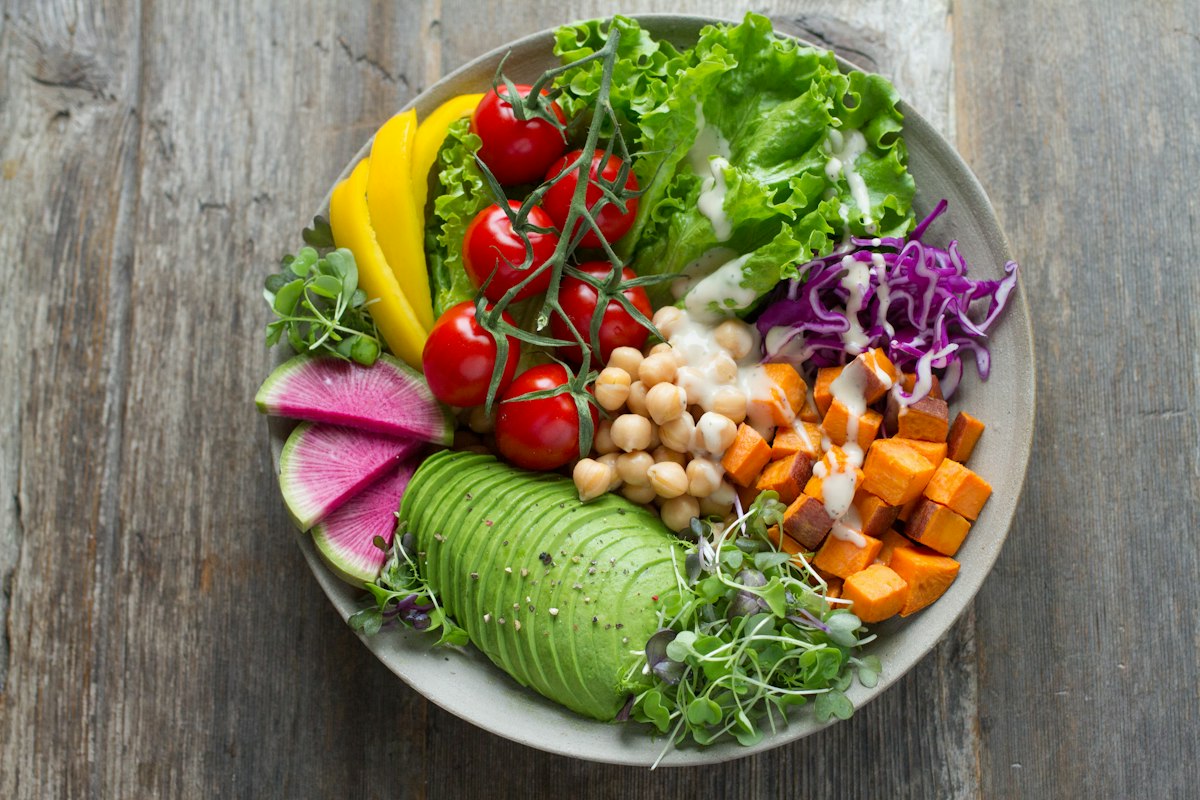 Riz brun aux légumes colorés